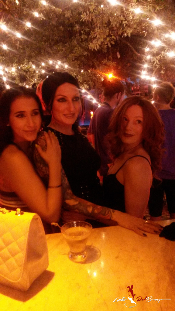 Hanging out with two beautiful ladies: Valerie Kay and Nikki Beez.